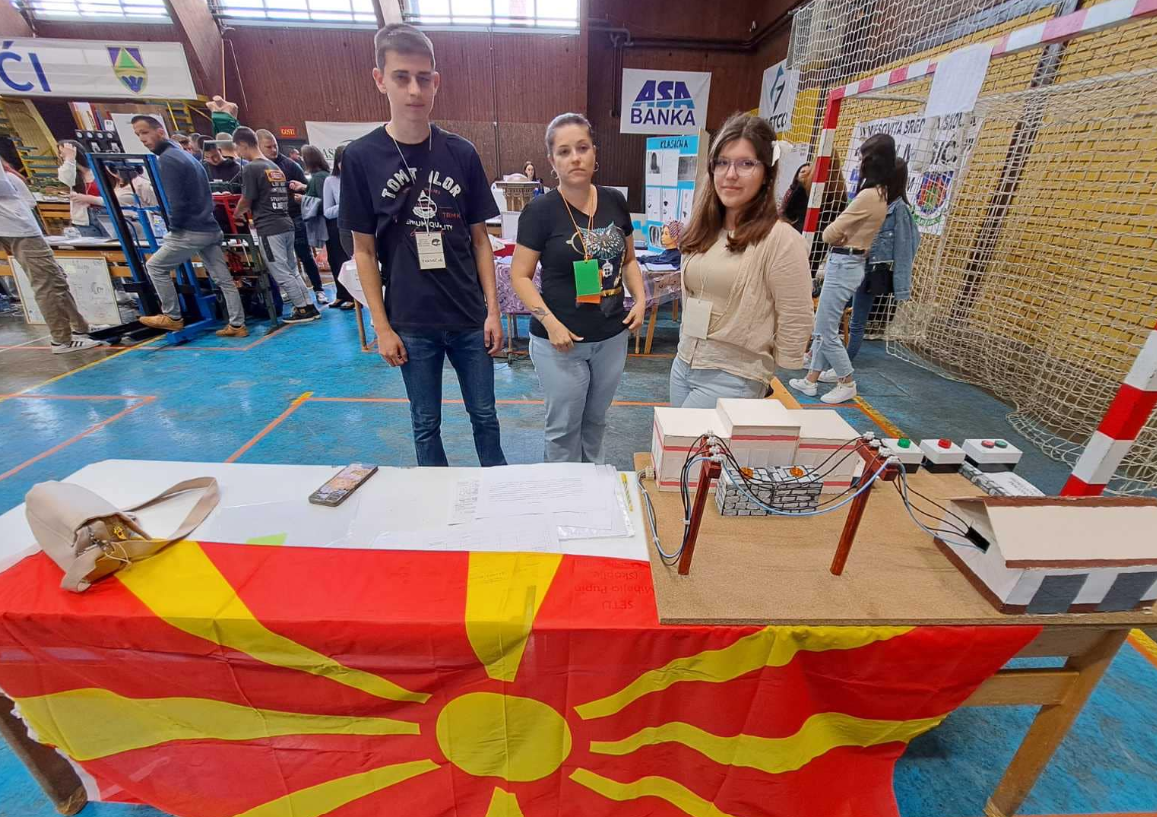 Вест 21