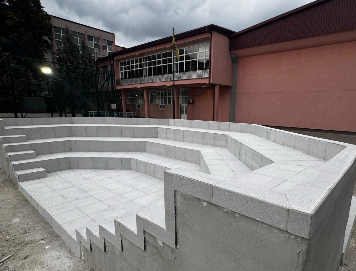 Вест 17